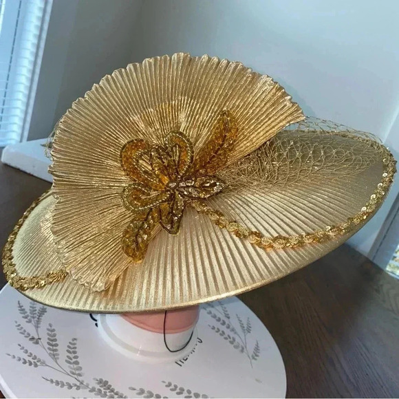 Vintage Juan Ell Fashion Hat Beautiful Gold Statement Great Condition - Picture 4 of 11
